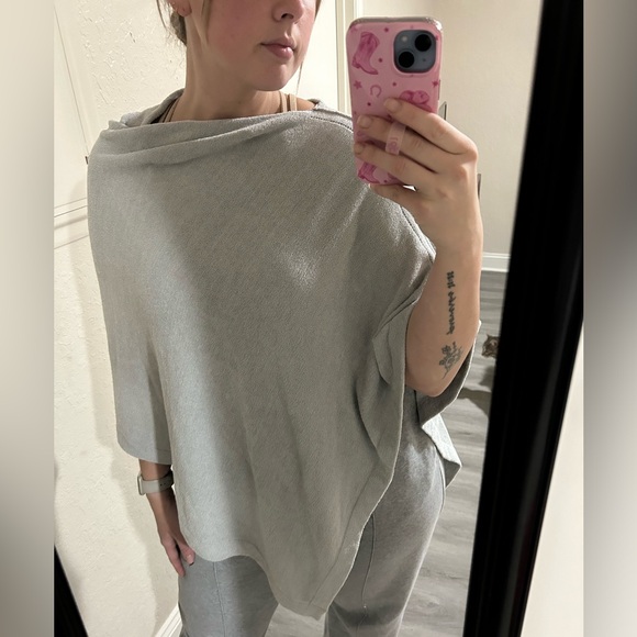 Barefoot Dreams Cozychic Ultra Lite Poncho in Blue Water - Picture 3 of 7